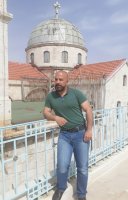 A picture of a participant who wants to get to know each other and get married